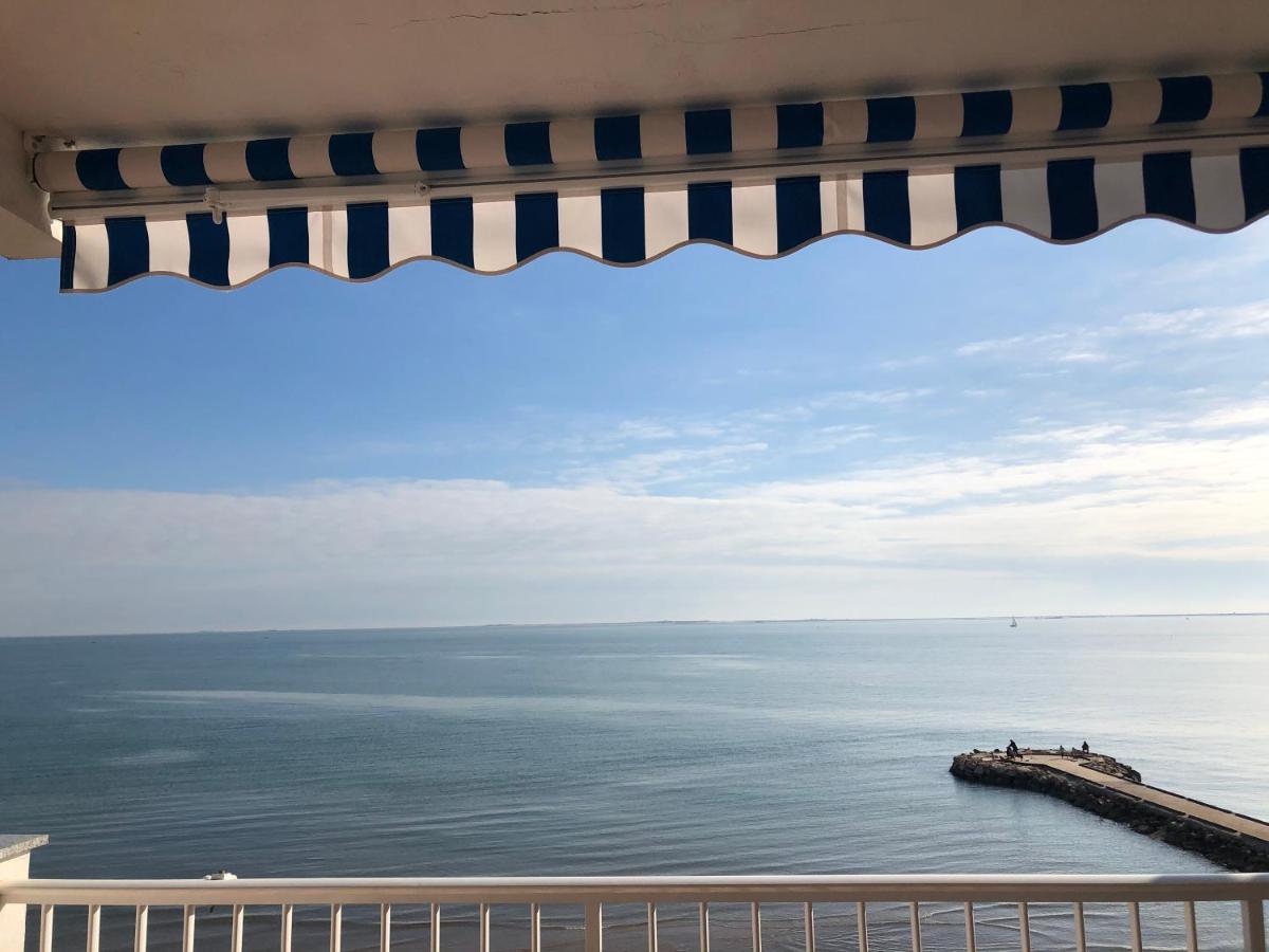 Apartamento En Primera Linea De Mar Sant Carles De La Rapita Bagian luar foto