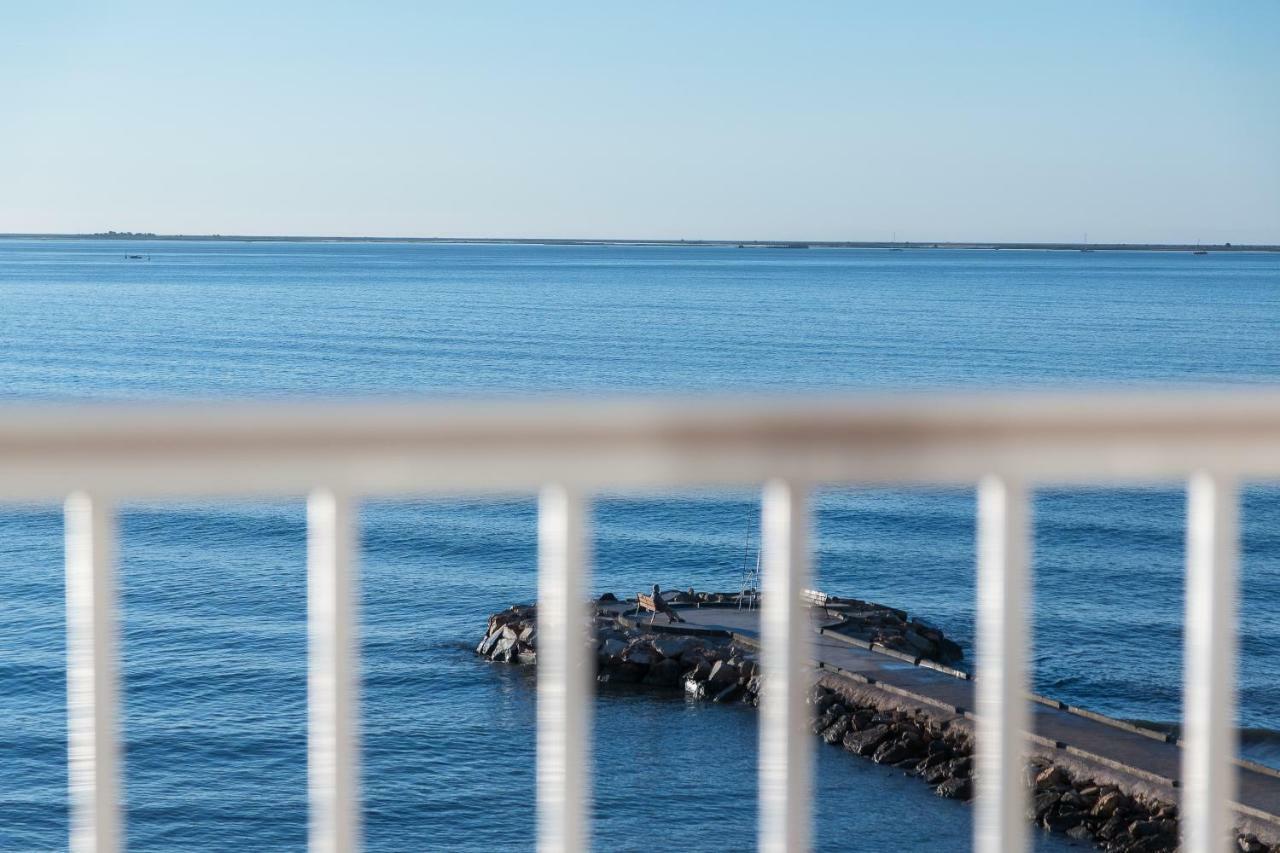 Apartamento En Primera Linea De Mar Sant Carles De La Rapita Bagian luar foto